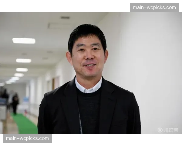 日本4-2战胜乌拉圭技术分析:森保一的“后防线冒险”收到奇效 日本4-2战胜乌拉圭技术分析:森保一的“后防线冒险”收到奇效